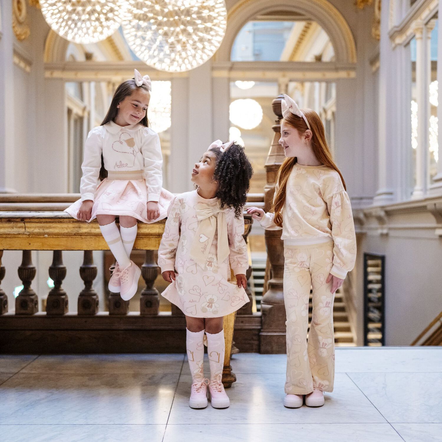 جوارب بنات بفيونكة باللون الأبيض, 1, hi-res