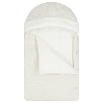 مدس أطفال بشعار باللونين العاجي والبيج