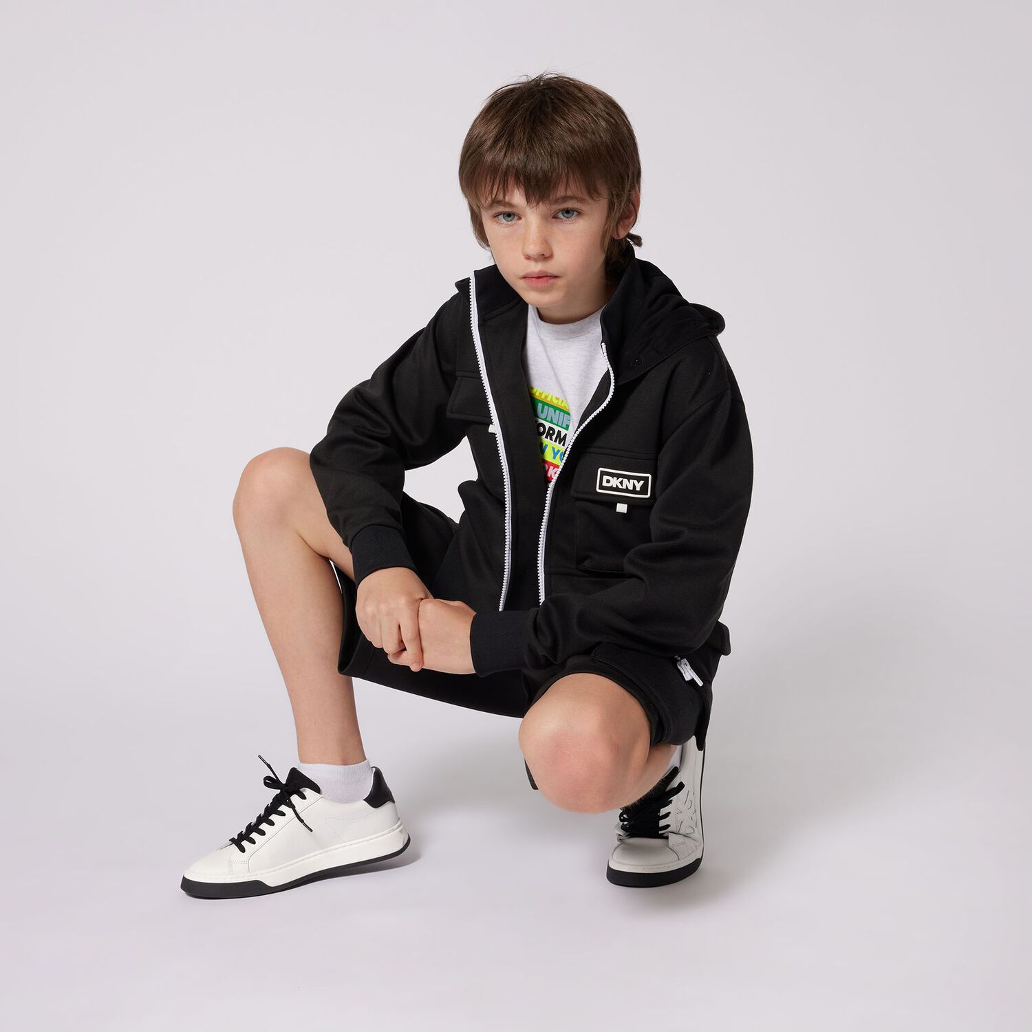 شورت بالشعار باللون الأسود, 1, hi-res