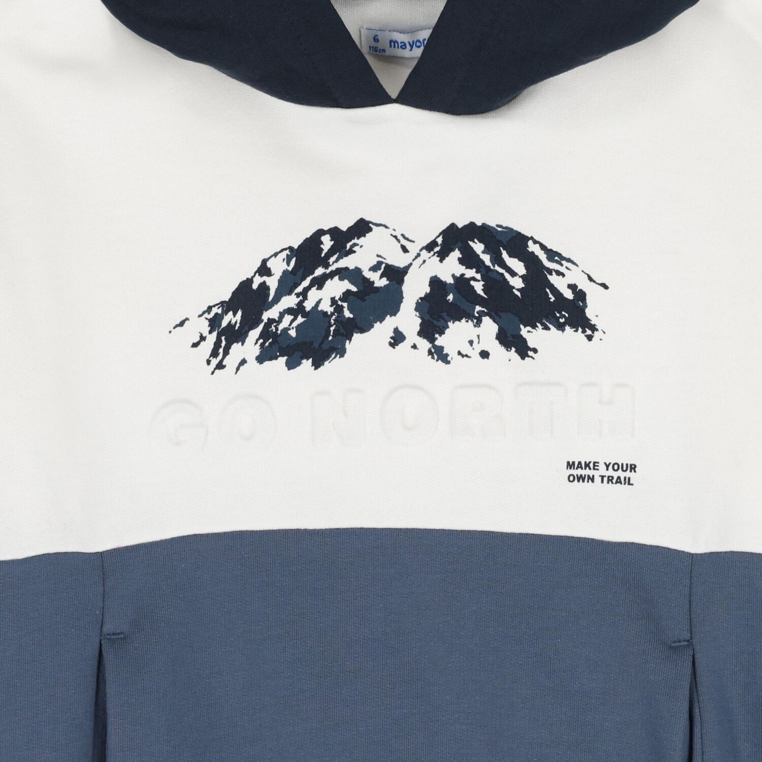 طقم رياضي للأولاد باللون العاجي والأزرق (3 قطع), 1, hi-res