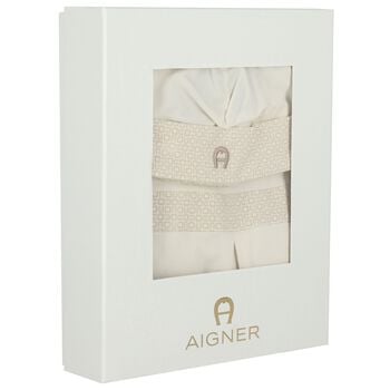 طقم ملابس أطفال بشعار باللون عاجي