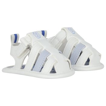 صندل باللون أبيض بشعار 