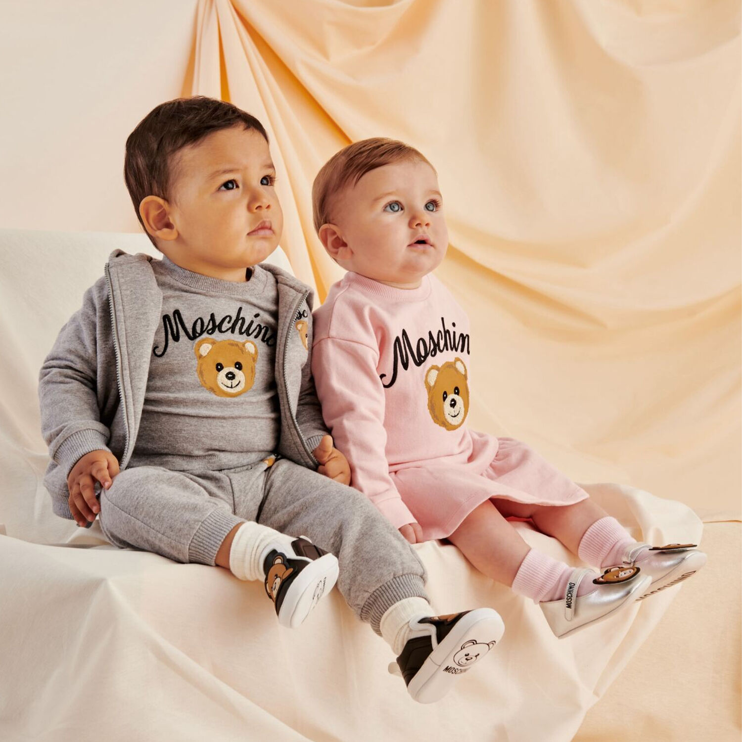 فستان بنات بشعار تيدى باللون الوردى, 1, hi-res image number null