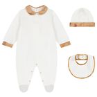 مجموعة هدايا ملابس الأطفال بنقشة خريطة جغرافية باللونين الأبيض والبيج, 3, hi-res