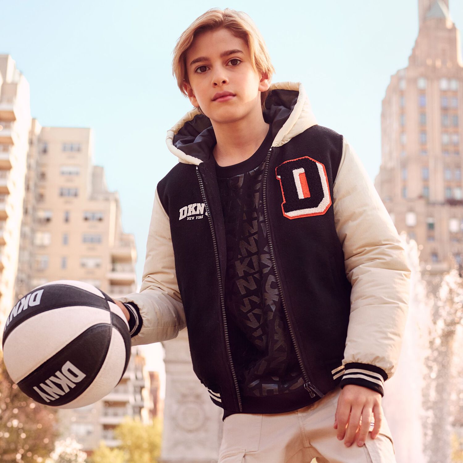 سويتشيرت بالشعار باللون الأسود, 1, hi-res