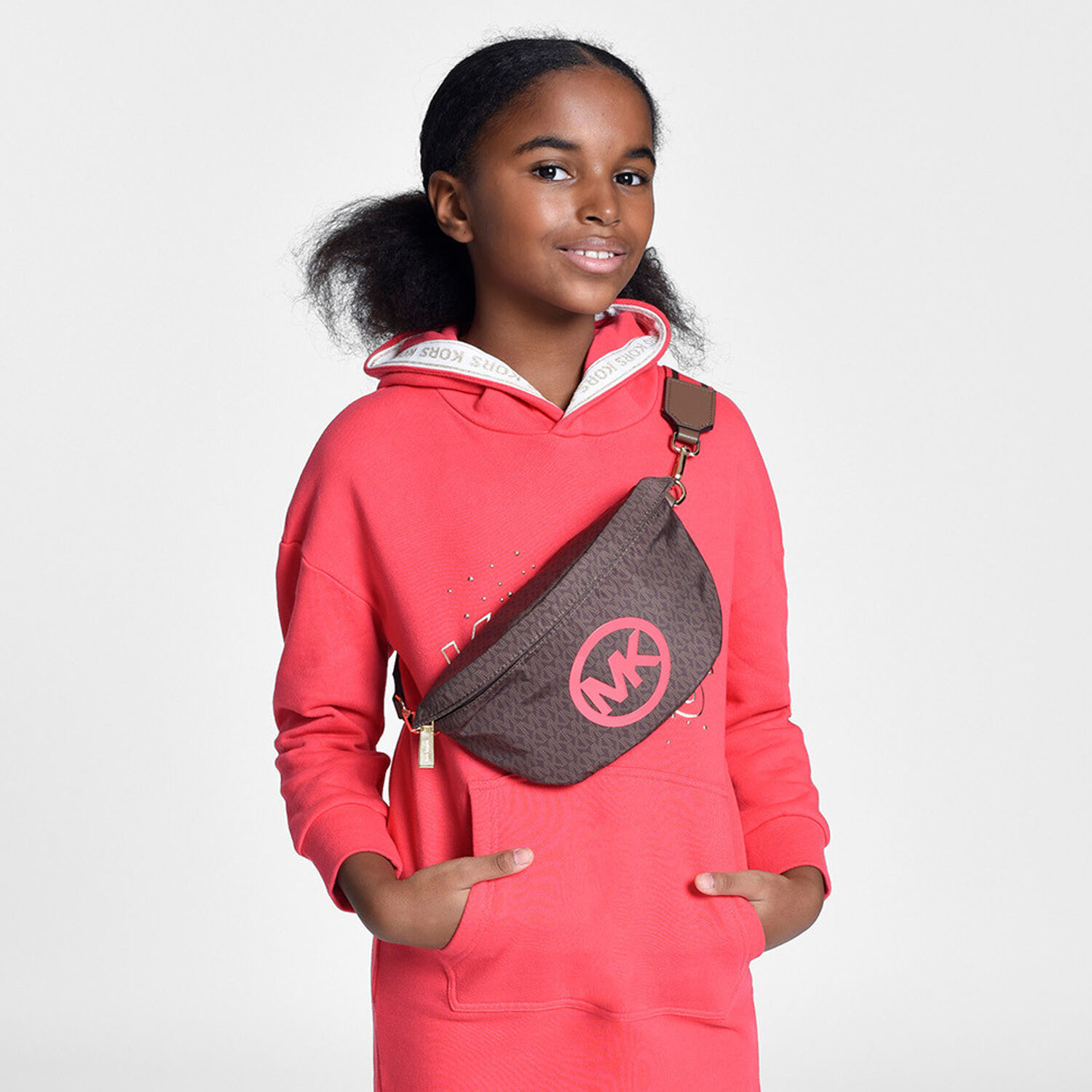 حقيبة خصر بنات بالشعار باللون البنى, 1, hi-res