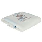 بطانية أطفال باللون الأزرق والأبيض تحمل بشعار, 2, hi-res